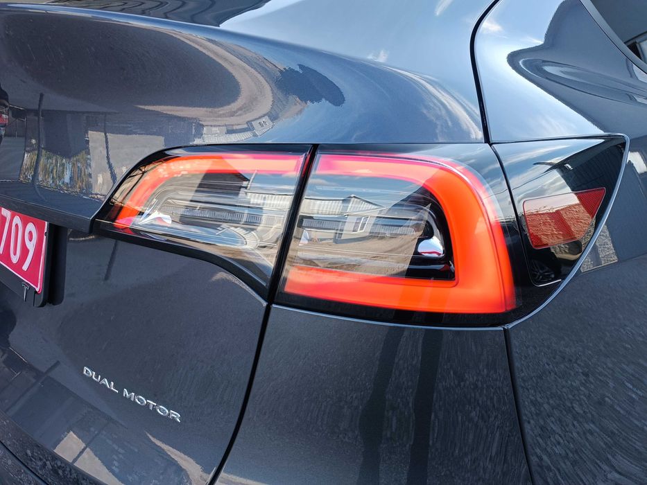 продам Tesla Model Y 2023 Long Range 82 kWh Dual Motor