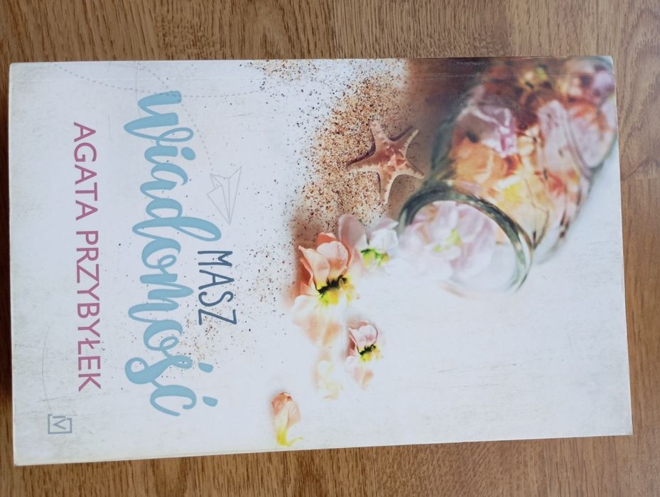 Sprzedam książkę Agaty Przybyłek Masz wiadomość