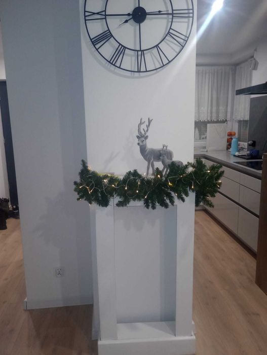 Atrapa kominka biała