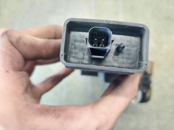 Fechadura / fecho porta trás direito MITSUBISHI Carisma Sedan (DA_)