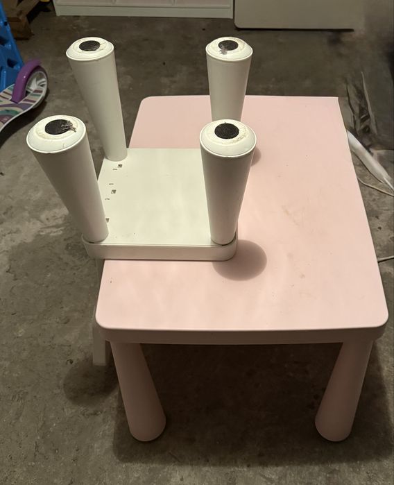 Stolik krzesła dziecięce