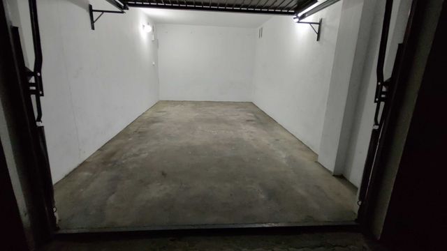 Do wynajęcia garaż o powierzchni 17,8 m2 przy ul. Pochyła.