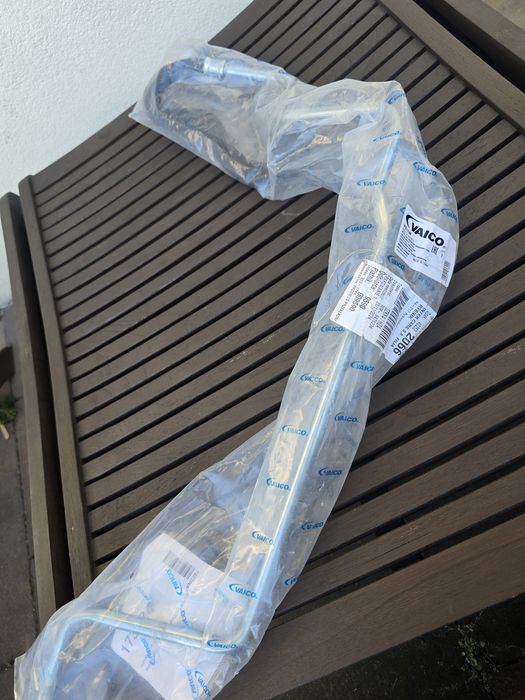 Przewód hydrauliczny układu kierowniczego VAICO V10-1748 vw audi
Przew