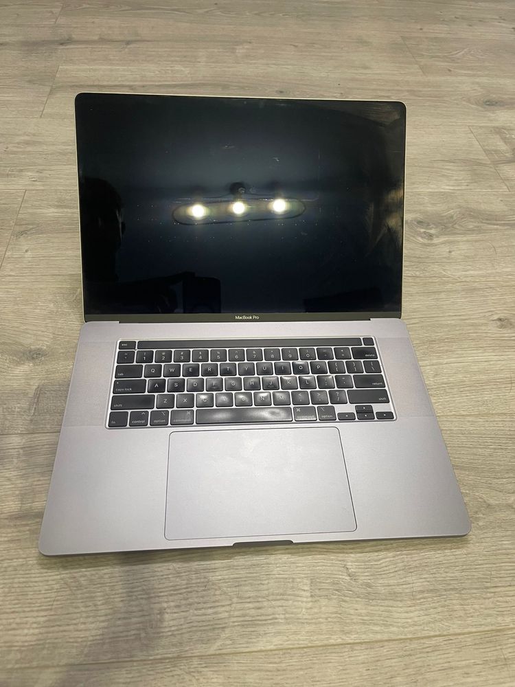 Apple Macbook pro 16” 2020 i5, Torba