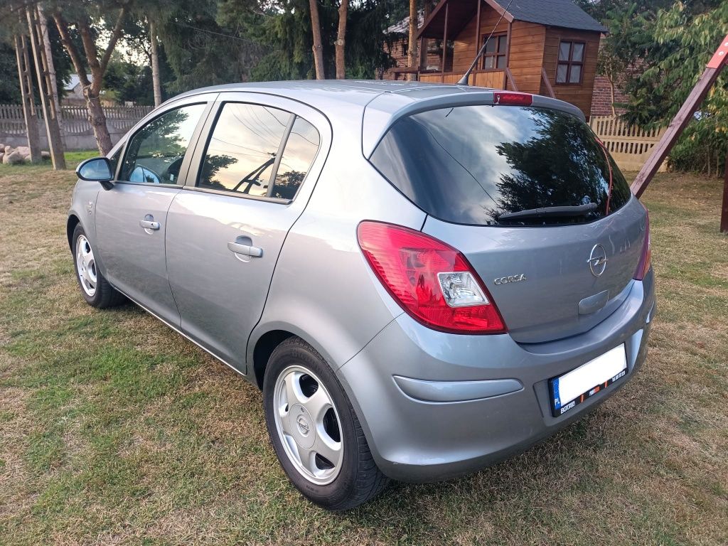 Opel Corsa 1.4 16V 100 KM 2010r salon Polska