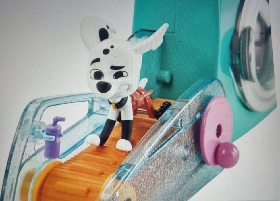 101 Dalmatyńczyków, zestaw figurek, Bieg w pralni + Figurka Delgado