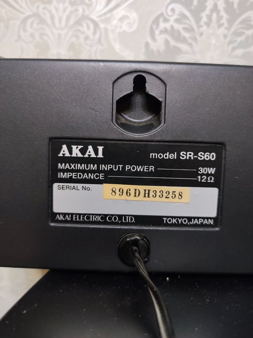 Колонки AKAI SR-S60, AKAI SR-C60. Ціна за все разом.