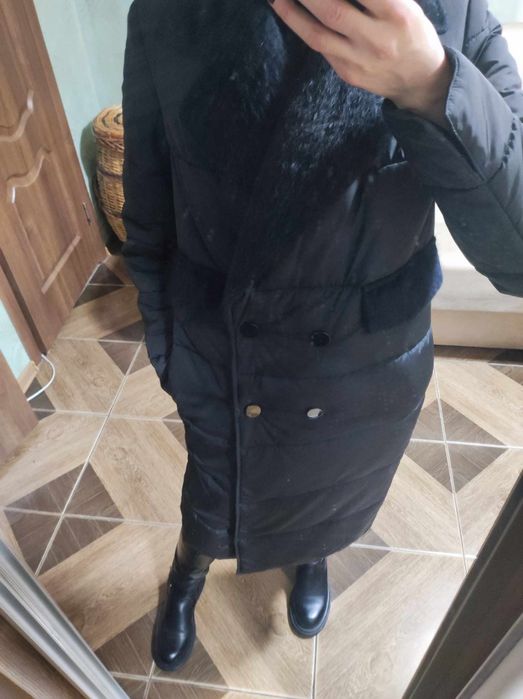 Стильне стьобане демісезонне пальто