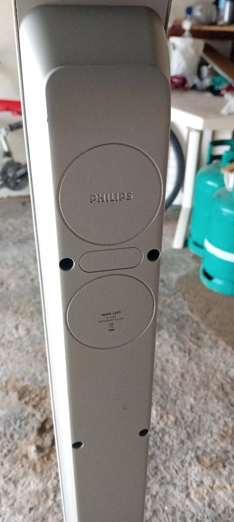 Colunas de chão marca Philips