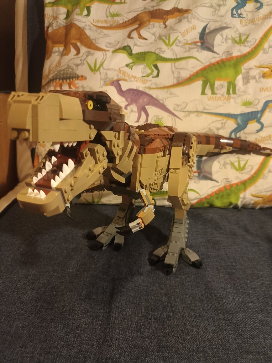 Динозавр T-rex LEGO Jurassic World 75936