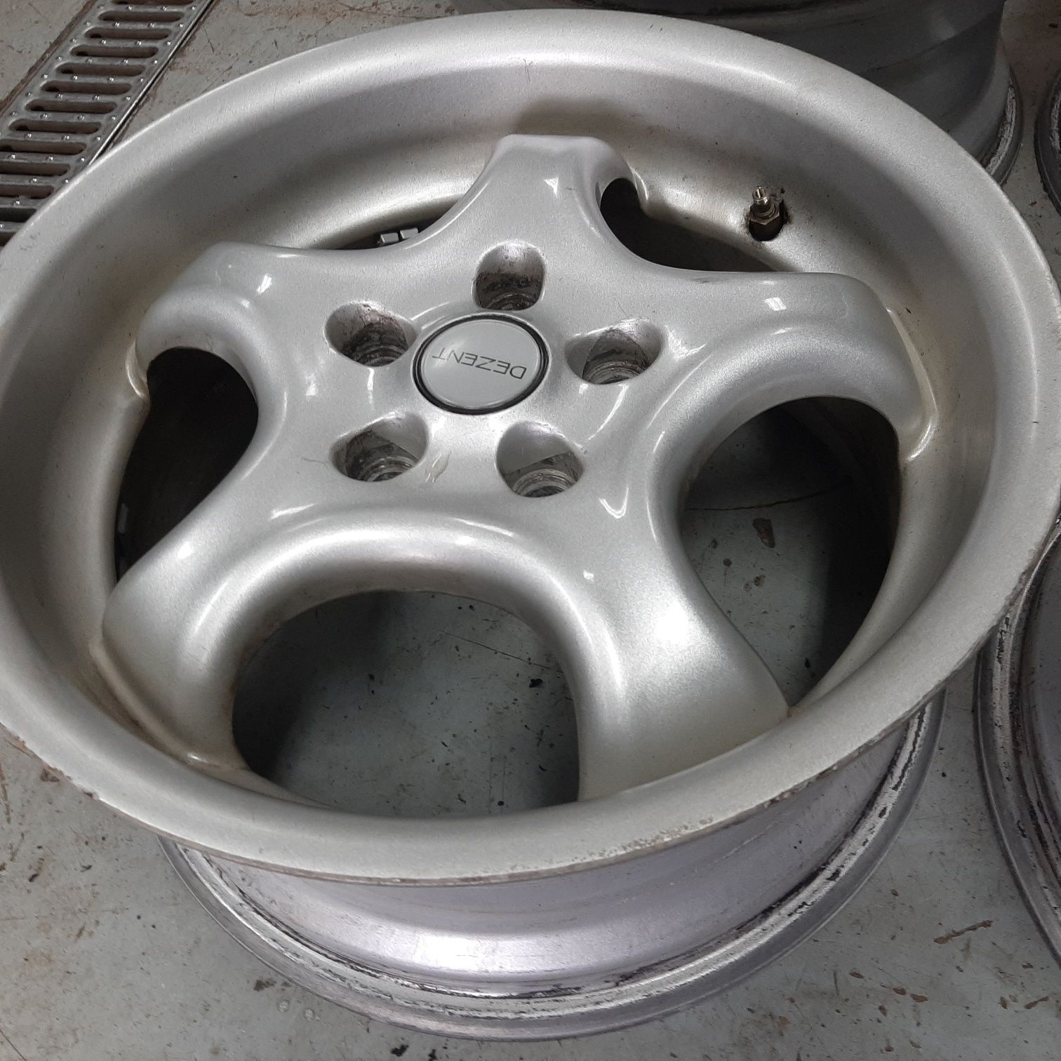 Felgi Aluminiowe R16 5x112 7.5J ET 35
