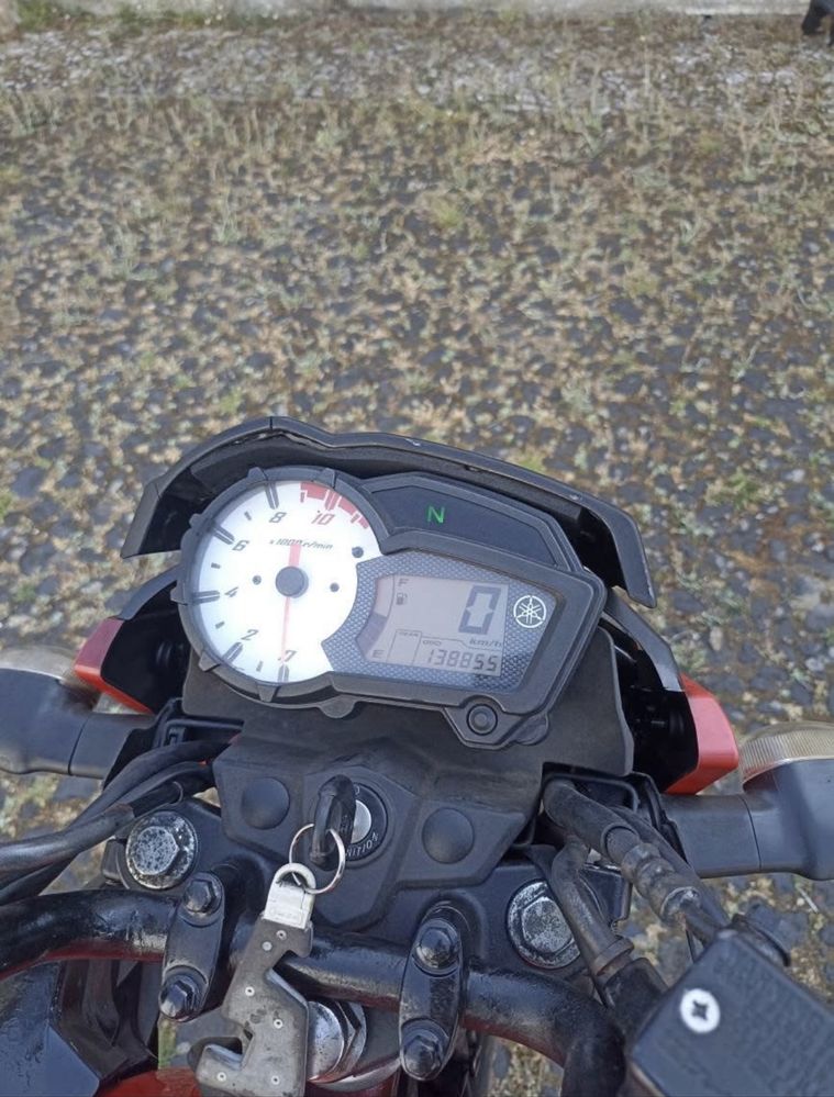 Vende-se moto Yamara 2019
