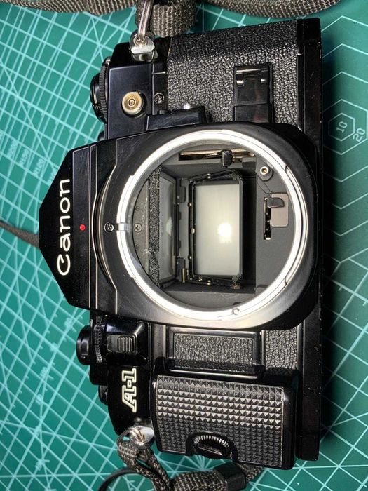 Canon A-1 com lente 35-70mm de 1982