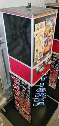 Automat do sprzedaży naklejek i tatuaży