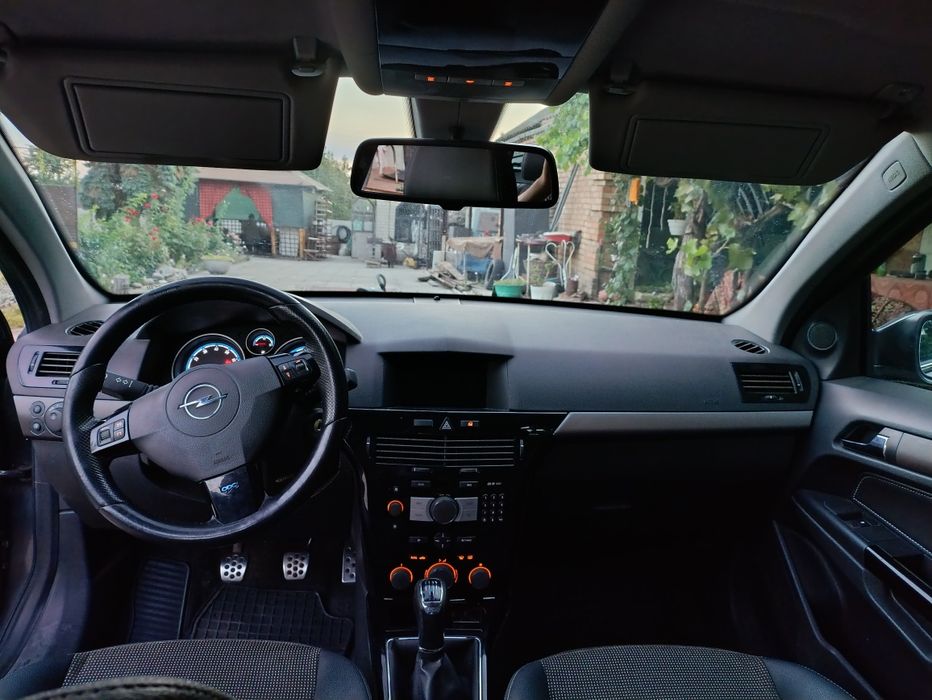 Opel Astra H 1.6 бензин