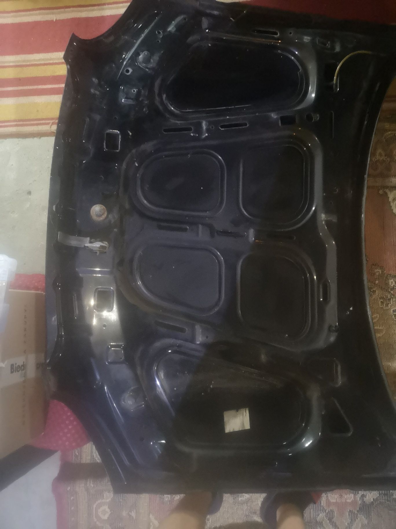 Maska samochodowa Opel Corsa B kolor czarny stan dobry