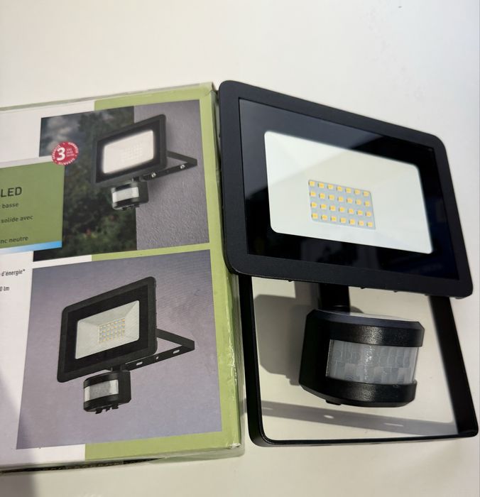 Вуличний світлодіодний прожектор LIVARNO home, 2250 лм