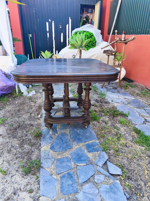 Mesa romântica em bom estado