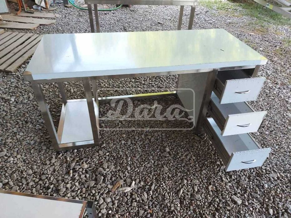 Мийки, столи, стелажі, меблі з нержавіючої сталі, витяжні зонти