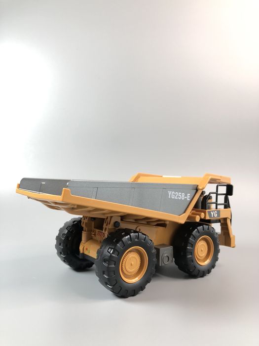 Автомобіль на дистанційному керуванні, іграшки для хлопчиків