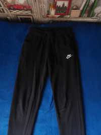 Nike Спортивні штани W Nsw Club Flc Mr Pant Std Black/White
Розмір X