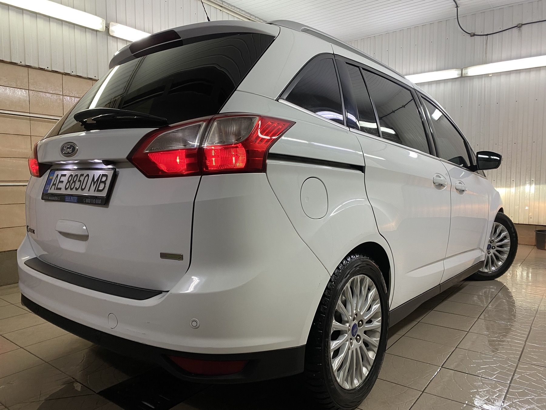 Продам Ford Grand C-Max