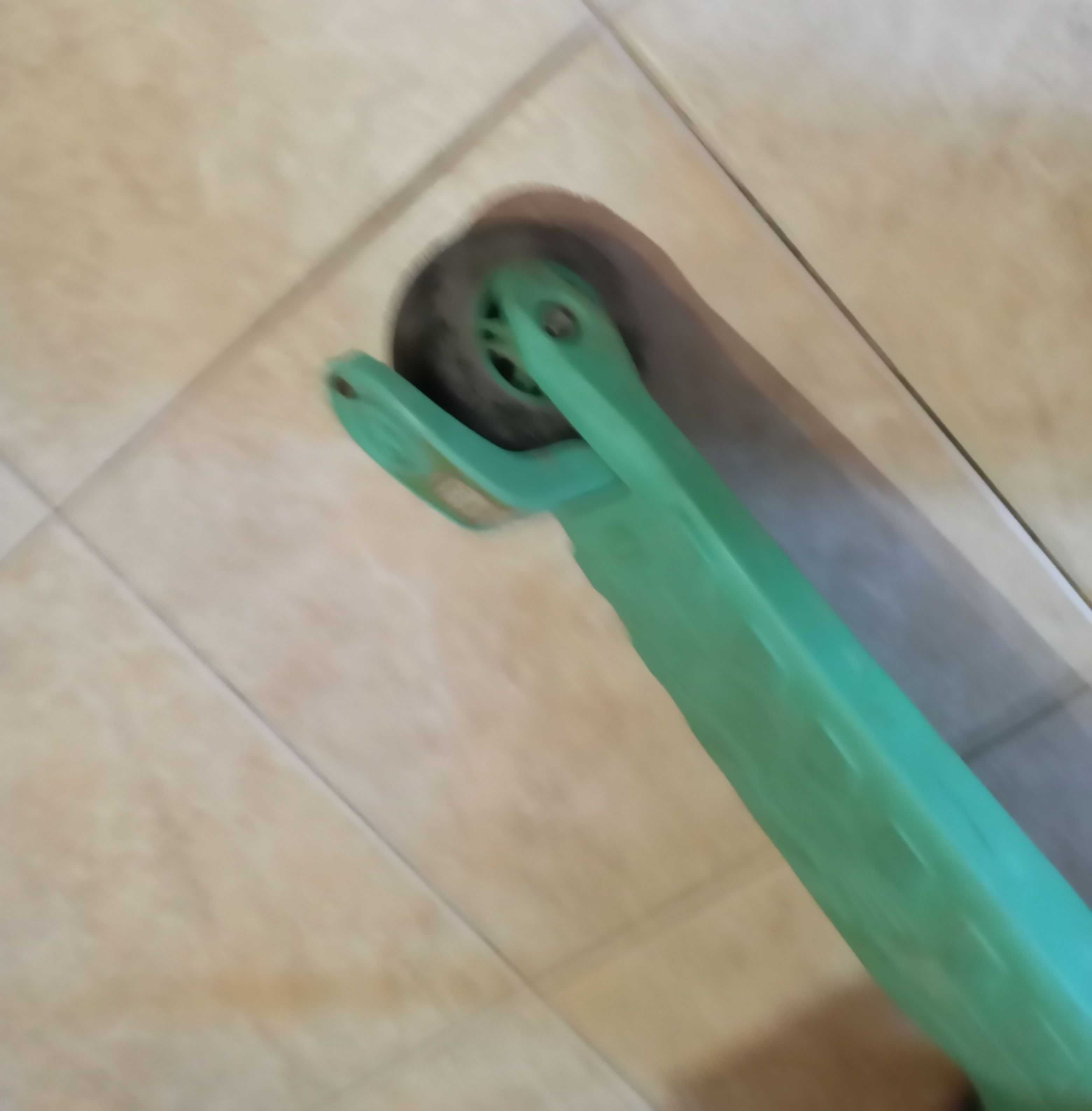 Самокат детский трехколесный Smiley Happy Pаrtner Mini, зеленый.  Б/У.