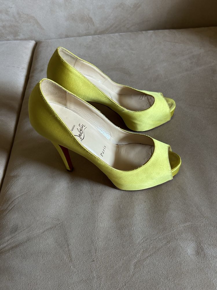 Туфли Christian Louboutin