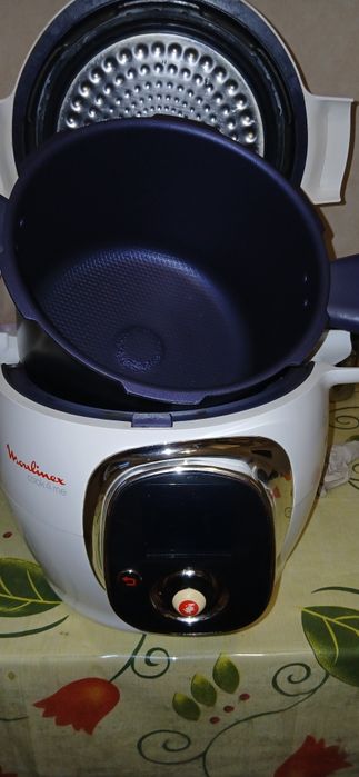 Мультиварка-скороварка MOULINEX Cook4Me CE7011