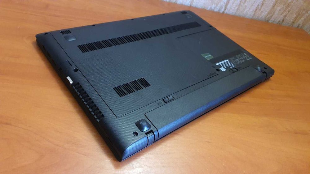 Ноутбук Lenovo G50-30 (4 ядра / батарея 4 години)