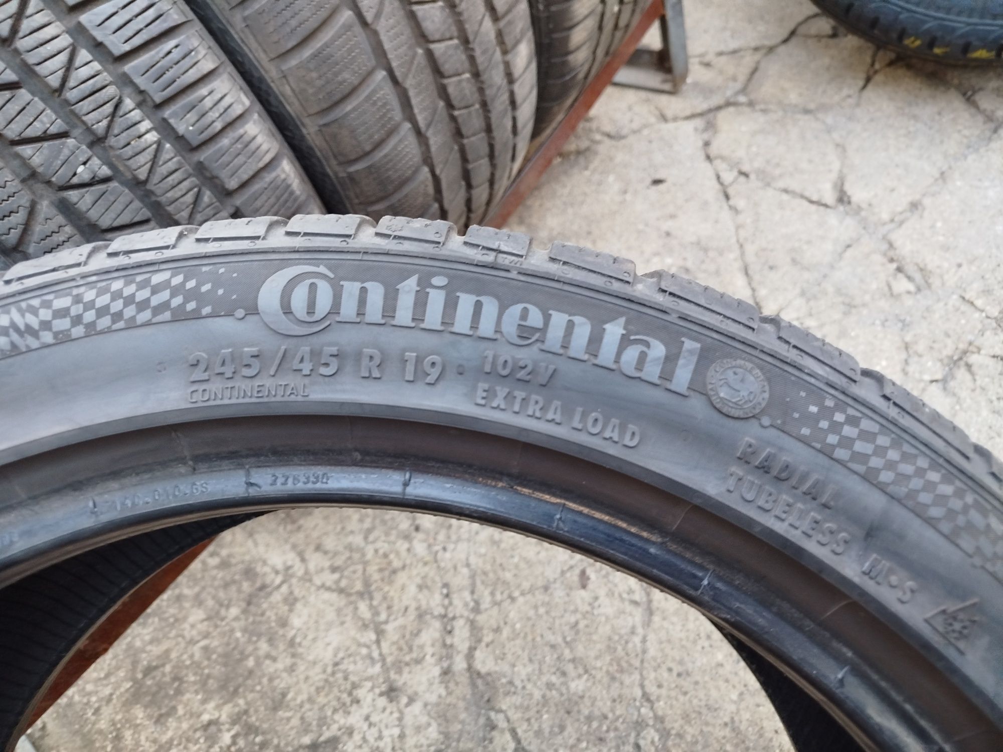 Opony 4szt 245/45/19 102V Continental ContiWinterContact TS810S SSR  *