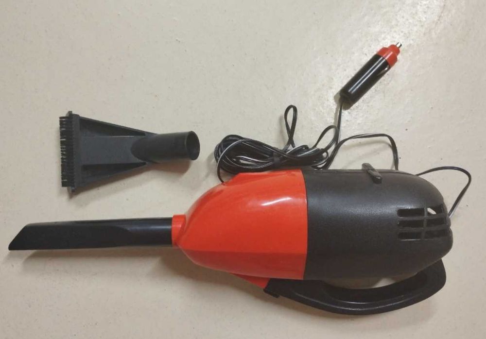 Odkurzacz samochodowy z czasów PRL