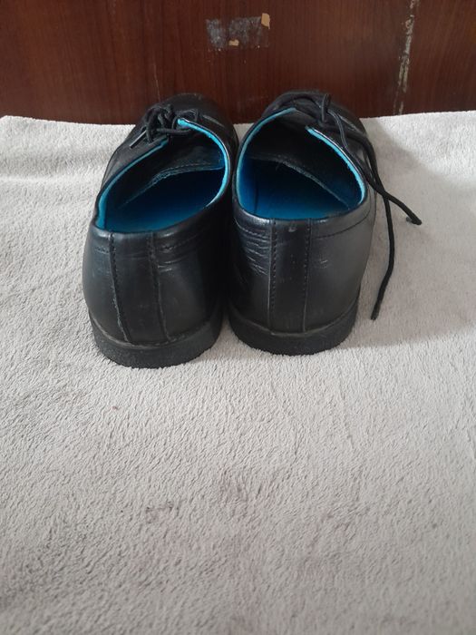 Buty eleganckie chłopięce 37
