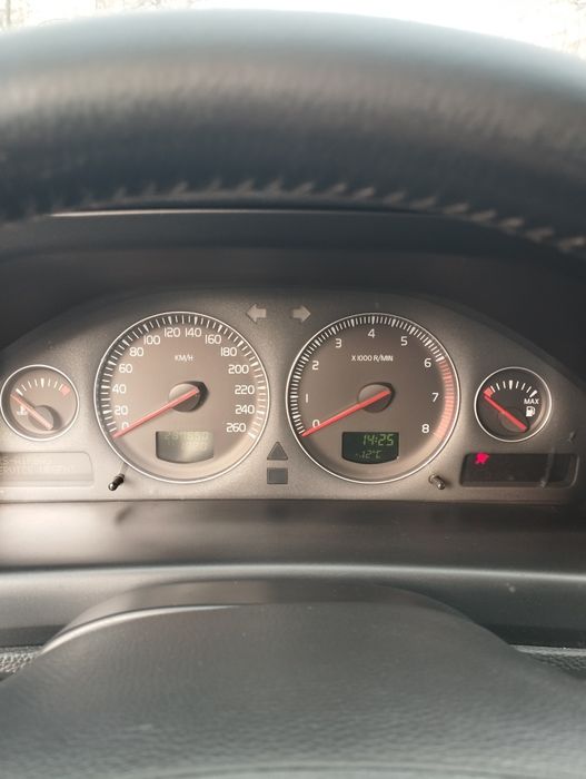 Автомобіль Volvo