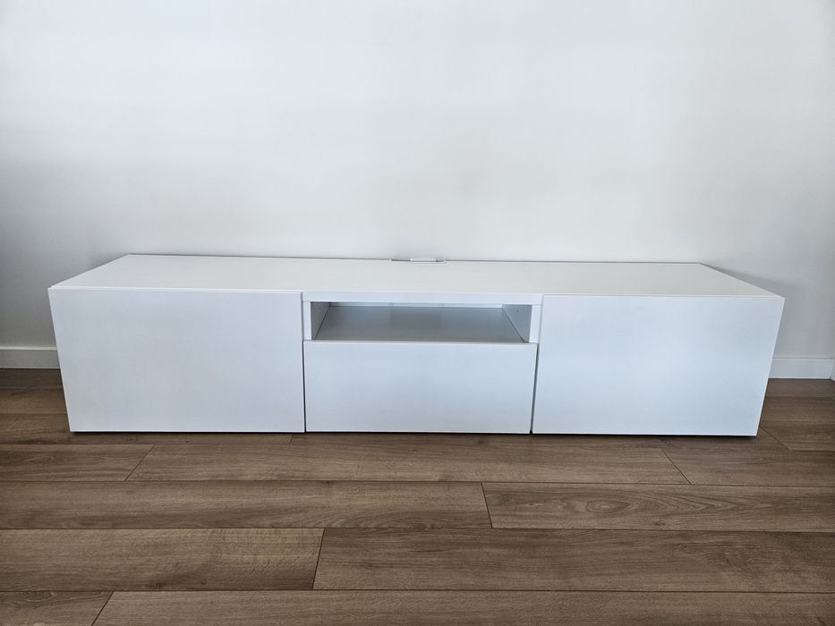 Movel TV Branco Besta