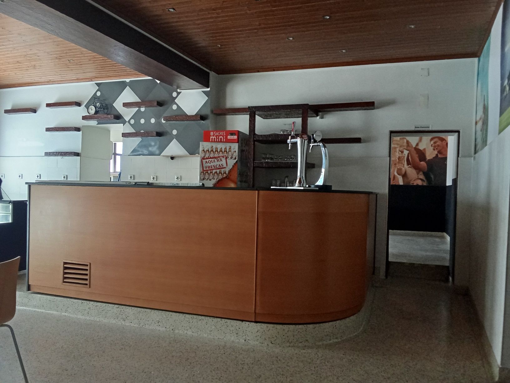 Café Snack-Bar Aluga-se em Almalaguês