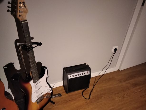Guitarra Nova+2 amplificadores (usado/novo)+acessórios