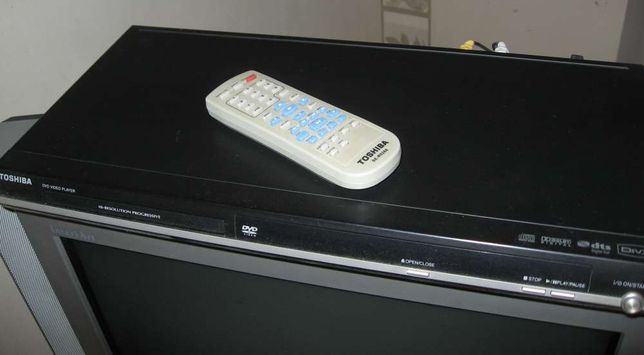 DVD-плеер Toshiba SD-680KR рабочий