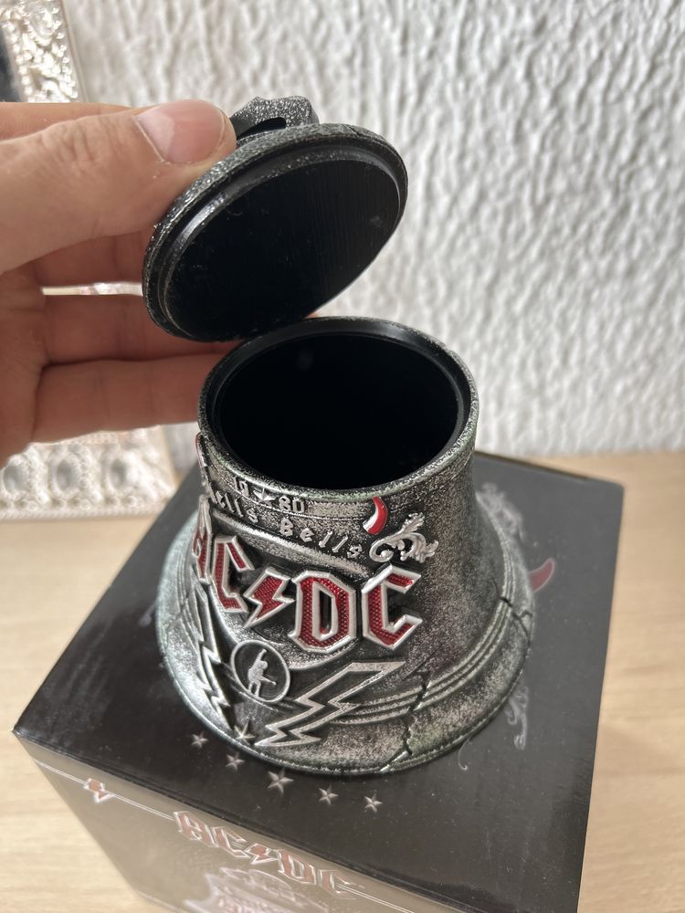 AC DC kolekcjonerski dzwon Hells Bells