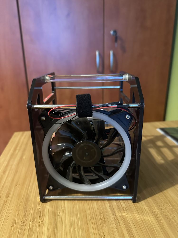 Wieża RPi 3 z dyskiem twardym