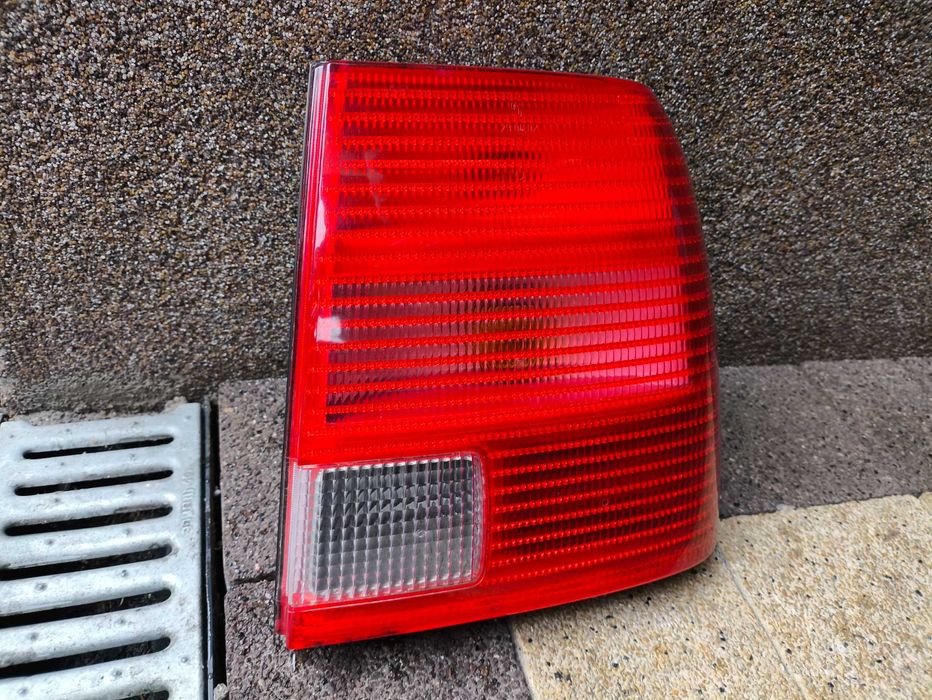 Lampa Tylna Prawa VW Passat B5 Sedan