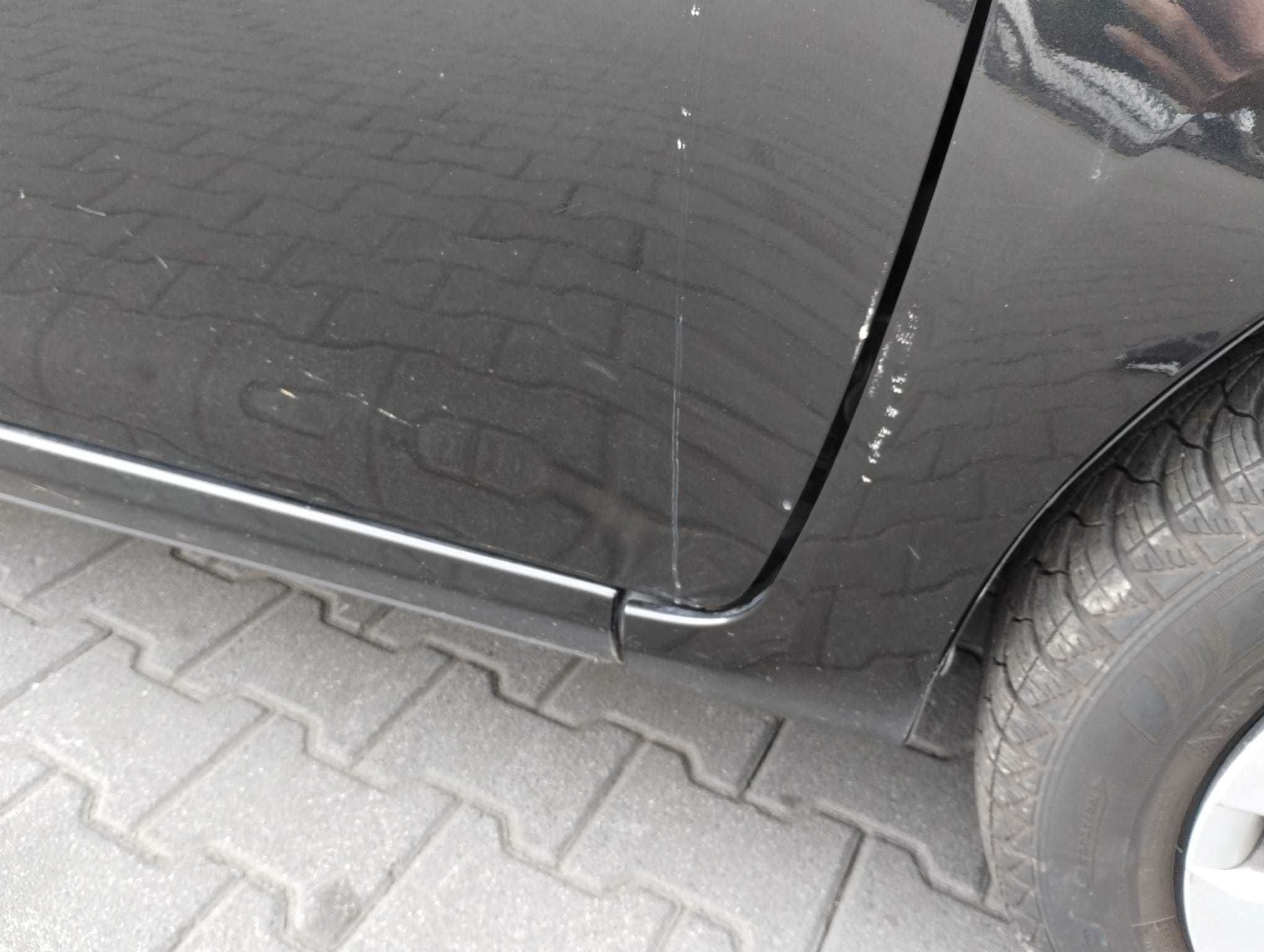 Drzwi przód przednie prawe Toyota Auris I E15 06-09 lakir 206 5d