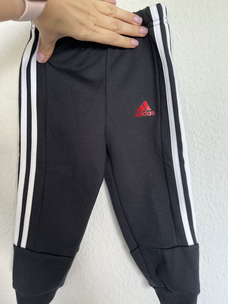 Adidas спортивний костюм для хлопчика 12-18 місяців