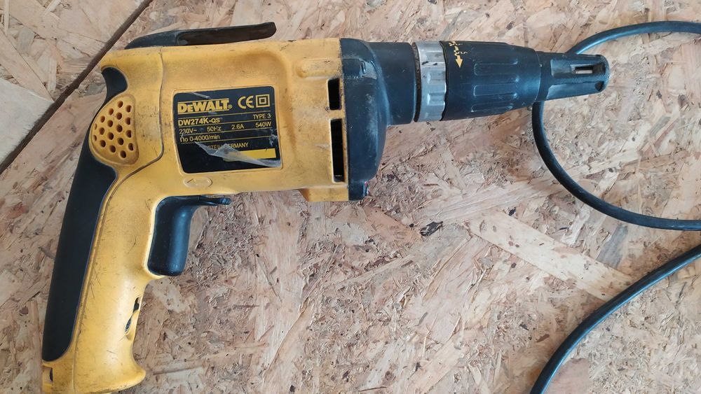 Шуруповерт Dewolt