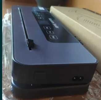 Вакуумный упаковщик Vacuum Sealer
