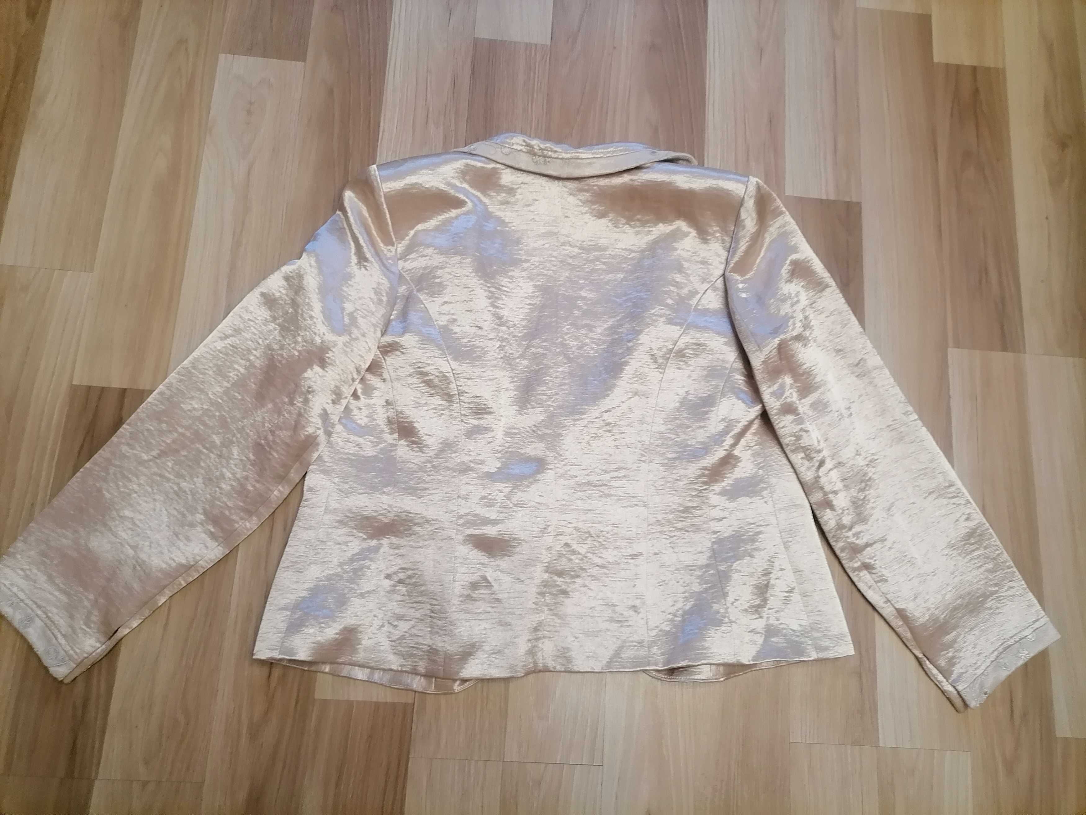 Elegancki 3 częściowy komplet 44