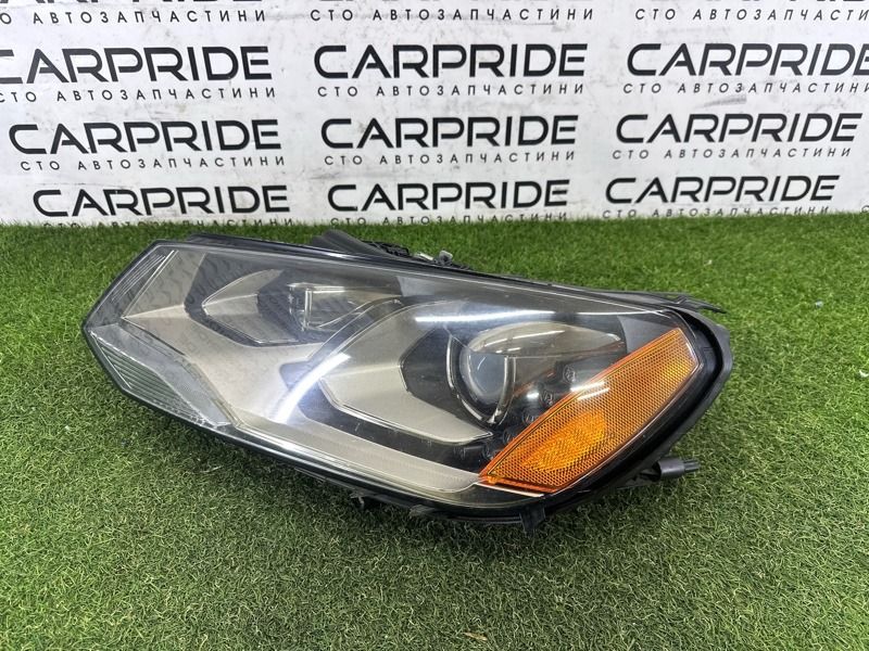 Фара левая Volkswagen Touareg NF 3.0 TDI 2012