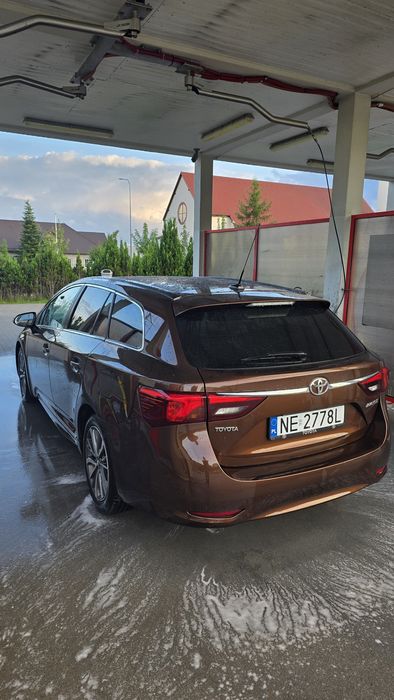 Toyota avensis 2015
