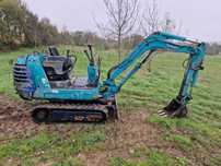 Mini Giratória / Escavadora Kubota K-015 - 1,5Toneladas