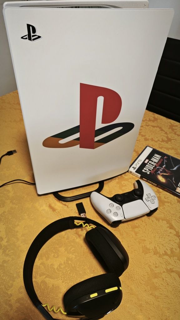 Consola PS5 Extra 30 Anos  +2.8GB
(Como nova - 825 GB + 2GB Interno: